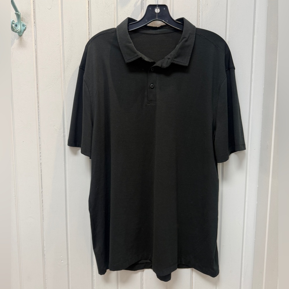 Lululemon Men's Black Polo Shirt